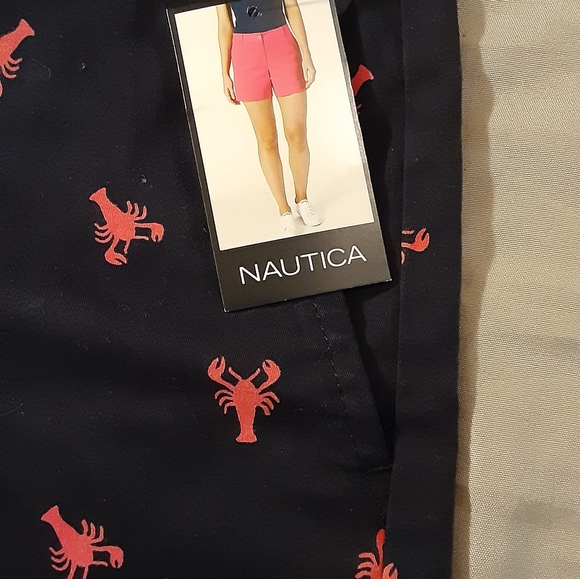 Nautica Womens Lobster Print Shorts - Picture 4 of 6